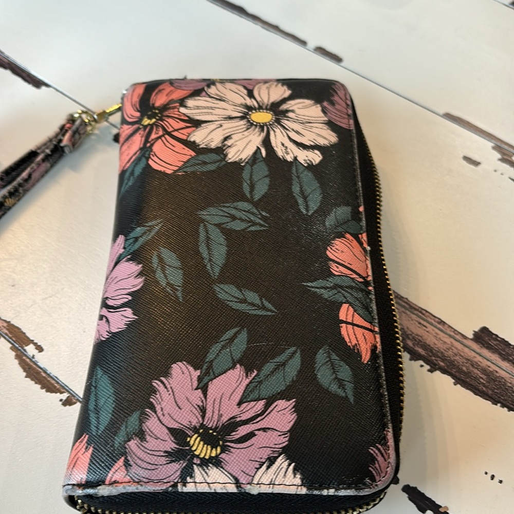 Steve Madden wrist wallet or wristlet - slight worn- still cute